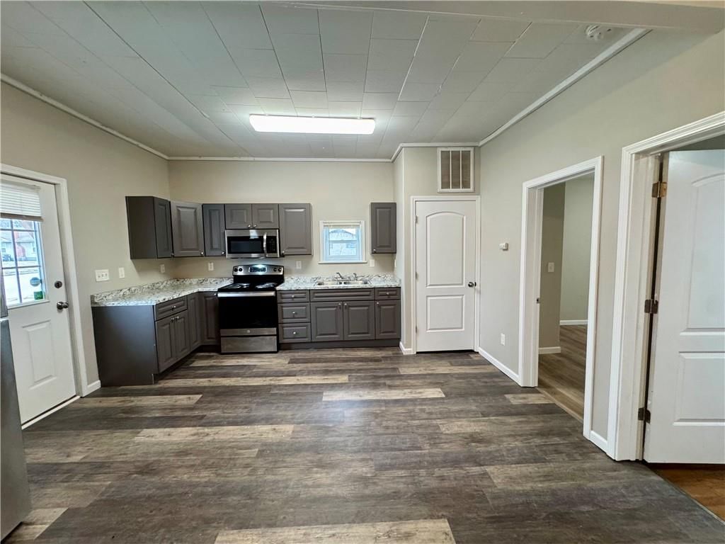 502 E Jefferson Street — photo 24