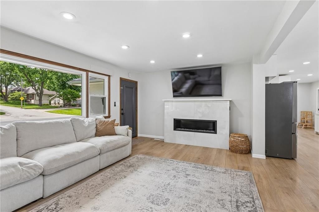 9301 Madison Avenue — photo 5