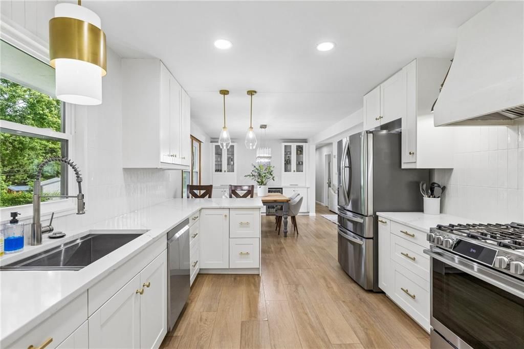 9301 Madison Avenue — photo 11
