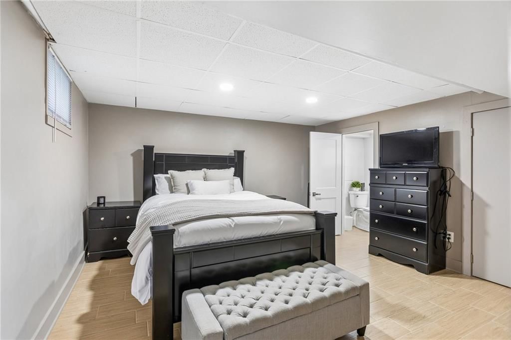9301 Madison Avenue — photo 34