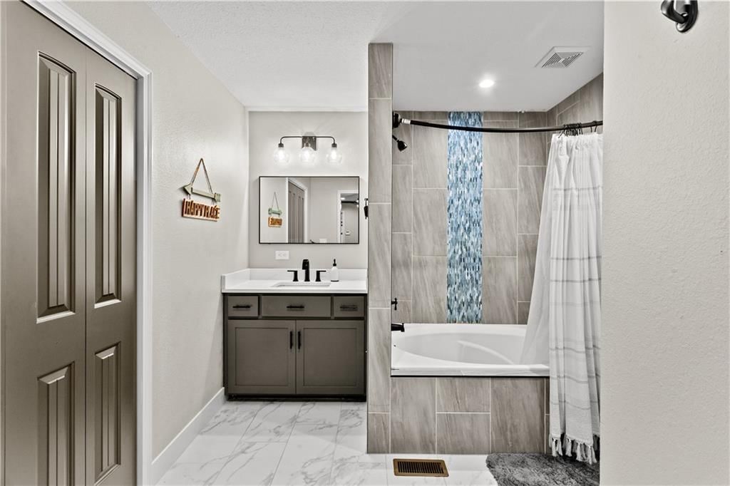472 Osage Oaks Drive — photo 7