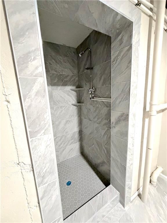 4211 Leavenworth Road — photo 14