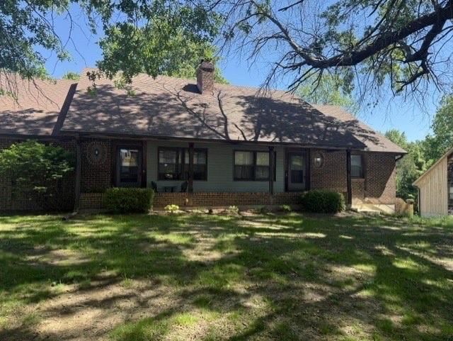 2200 Twin Oaks Drive — photo 3