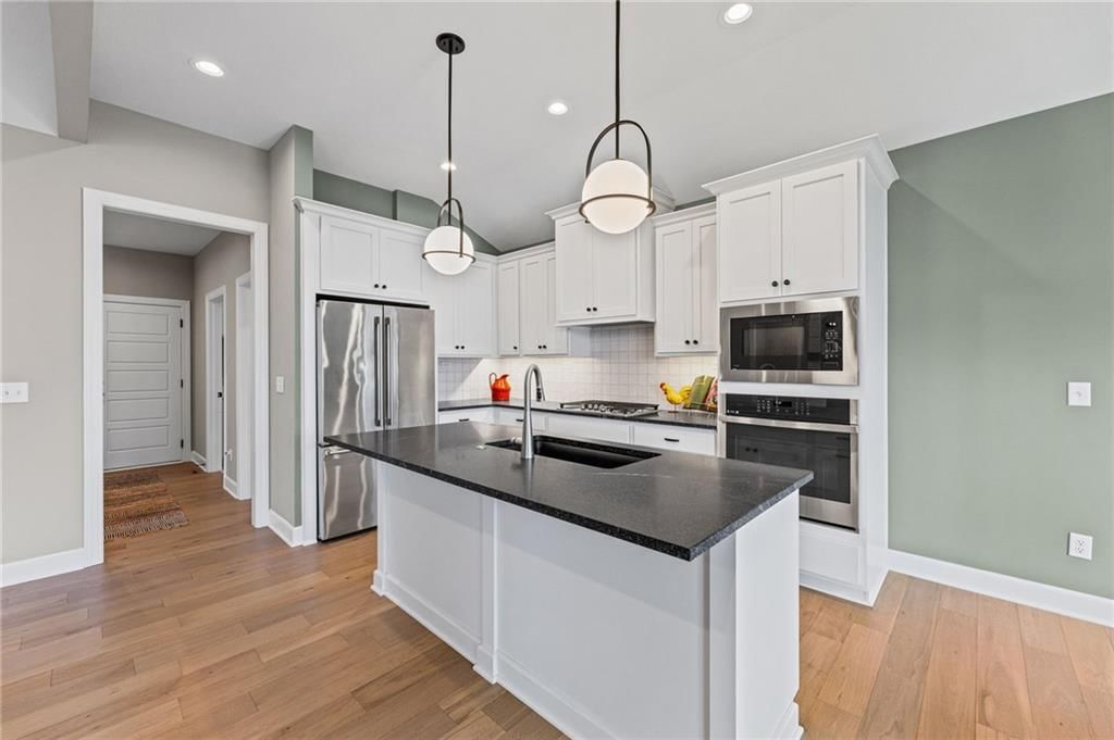 4002 W 158th Terrace — photo 20