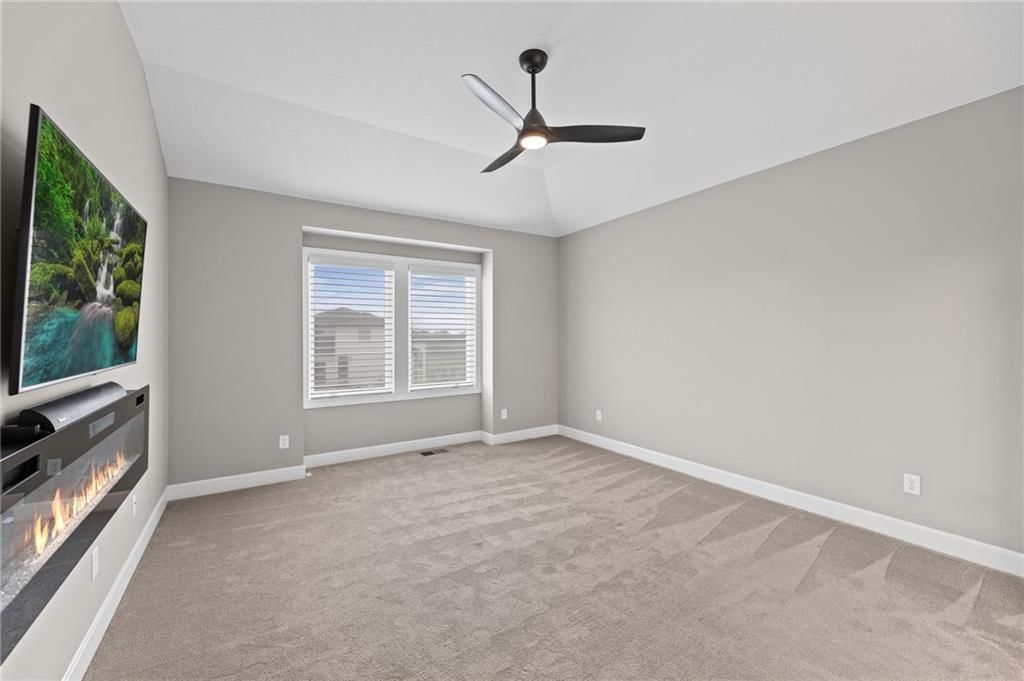 4002 W 158th Terrace — photo 27
