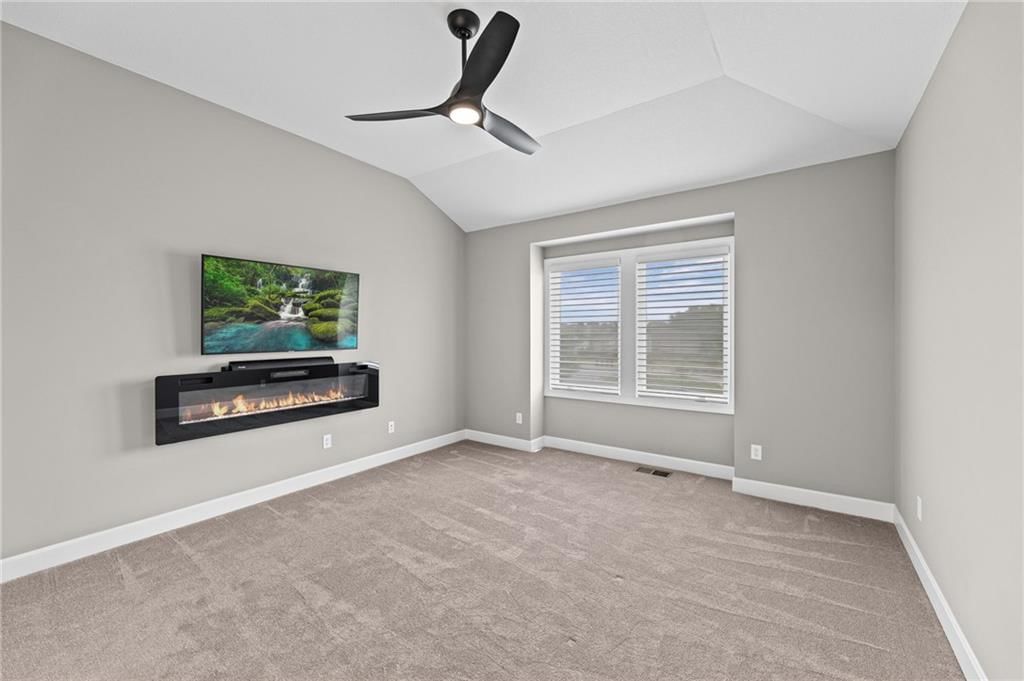 4002 W 158th Terrace — photo 31