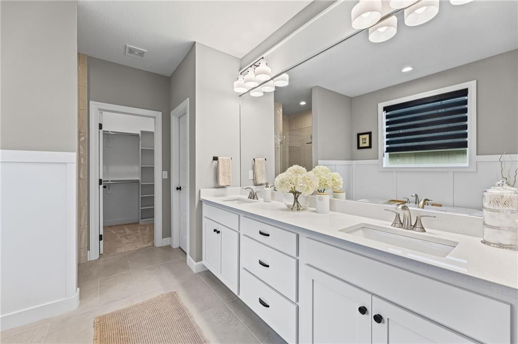 4002 W 158th Terrace — photo 32