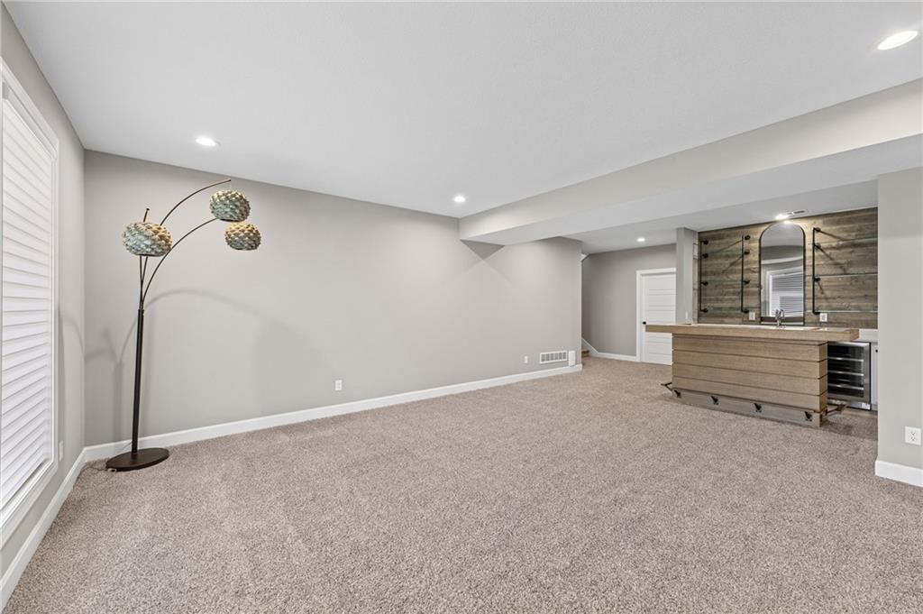 4002 W 158th Terrace — photo 37