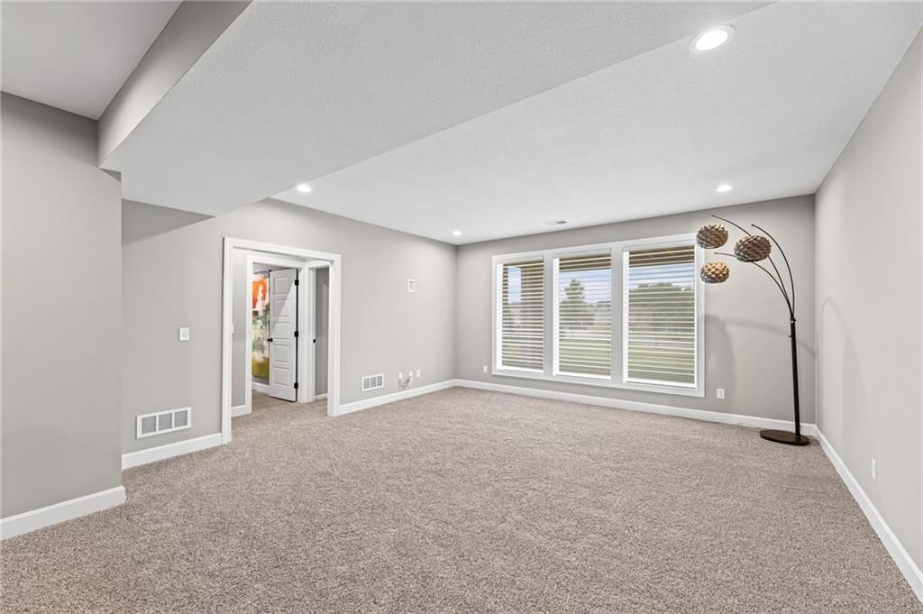 4002 W 158th Terrace — photo 38