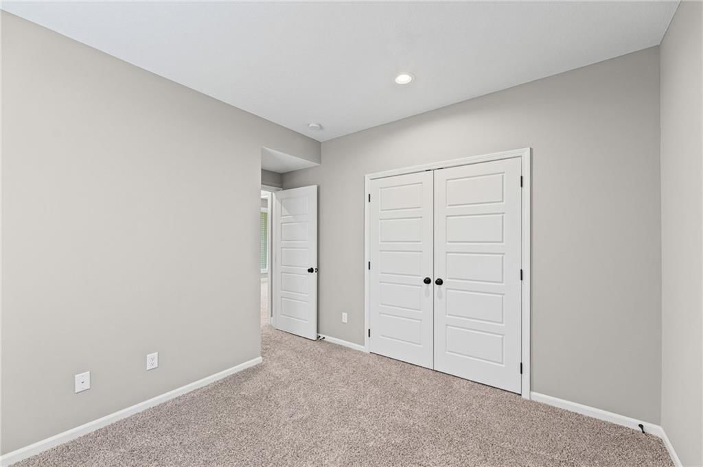 4002 W 158th Terrace — photo 44