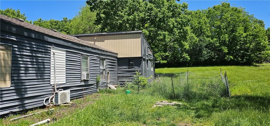 1100 N Independence Street — photo 2