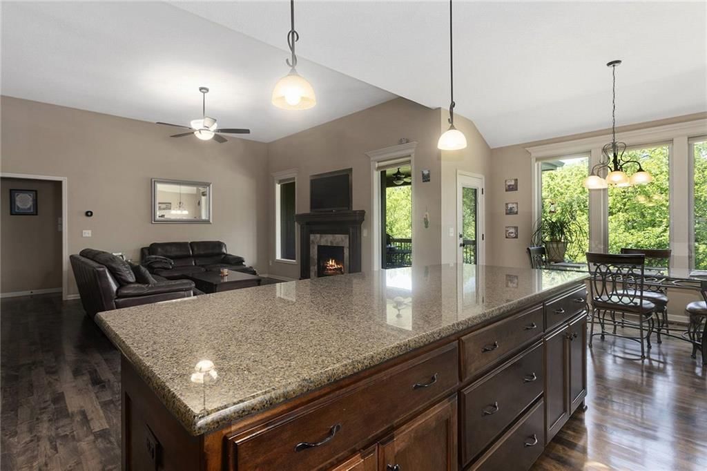 7836 N Walrond Avenue — photo 14