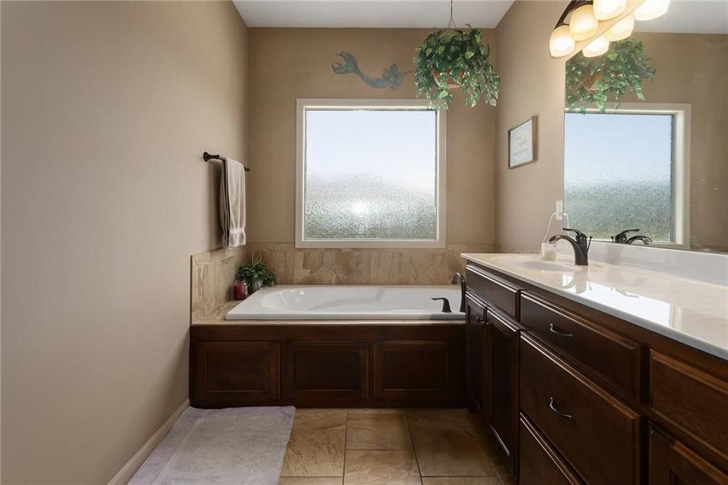 7836 N Walrond Avenue — photo 24