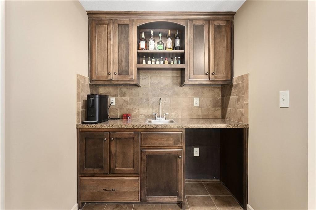 7836 N Walrond Avenue — photo 41