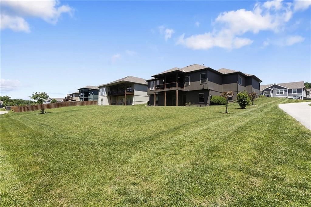 7836 N Walrond Avenue — photo 44