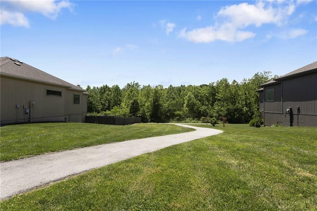7836 N Walrond Avenue — photo 47