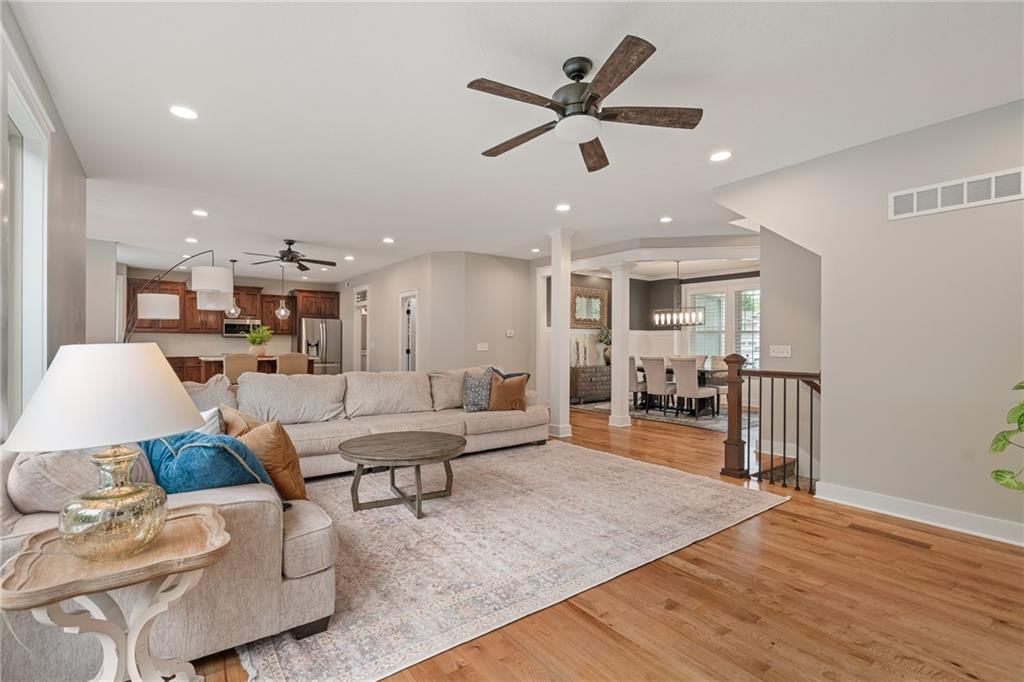 304 Shoreline Drive — photo 5
