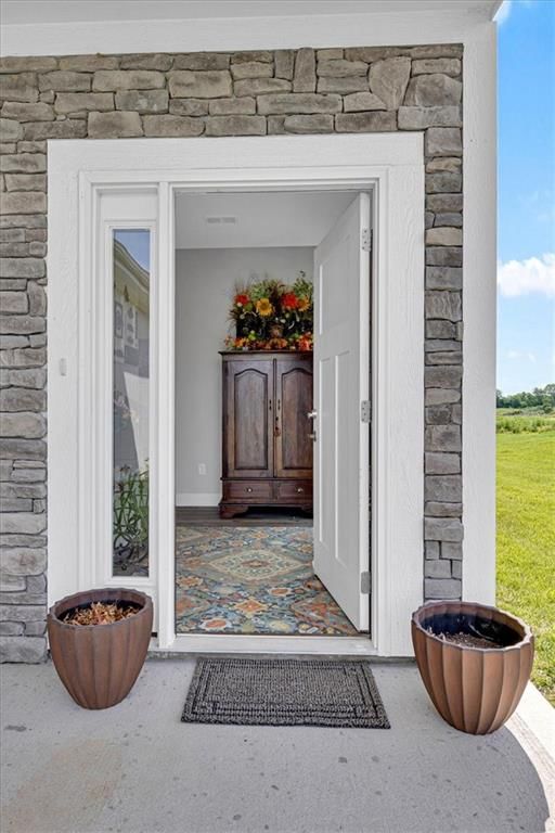 703 Ridge Drive — photo 4
