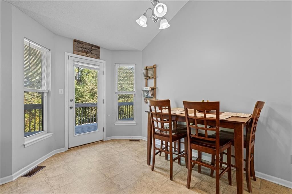 411 N Queen Ridge Avenue — photo 15