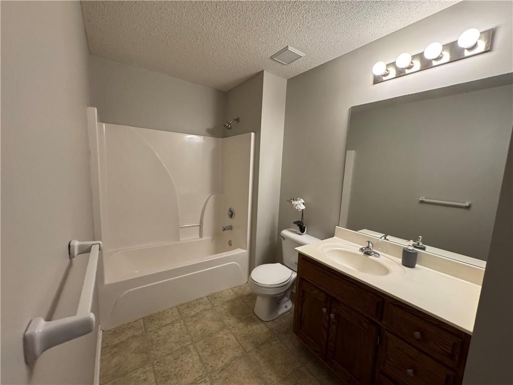 411 N Queen Ridge Avenue — photo 27