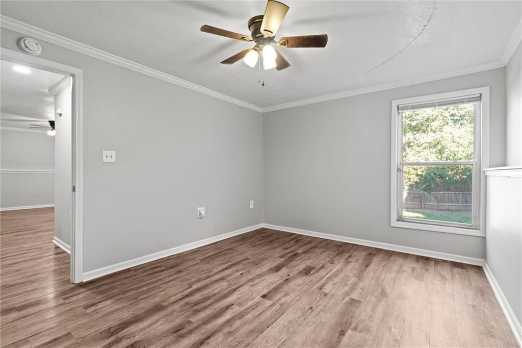 411 N Queen Ridge Avenue — photo 33