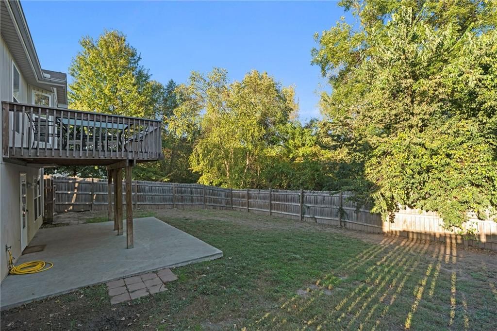 411 N Queen Ridge Avenue — photo 39