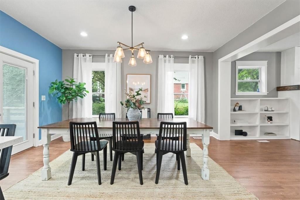 2827 CAMPBELL Street — photo 12