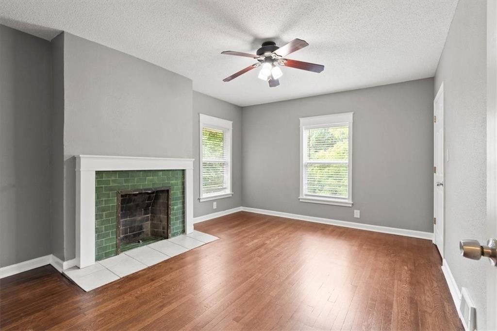 2827 CAMPBELL Street — photo 22
