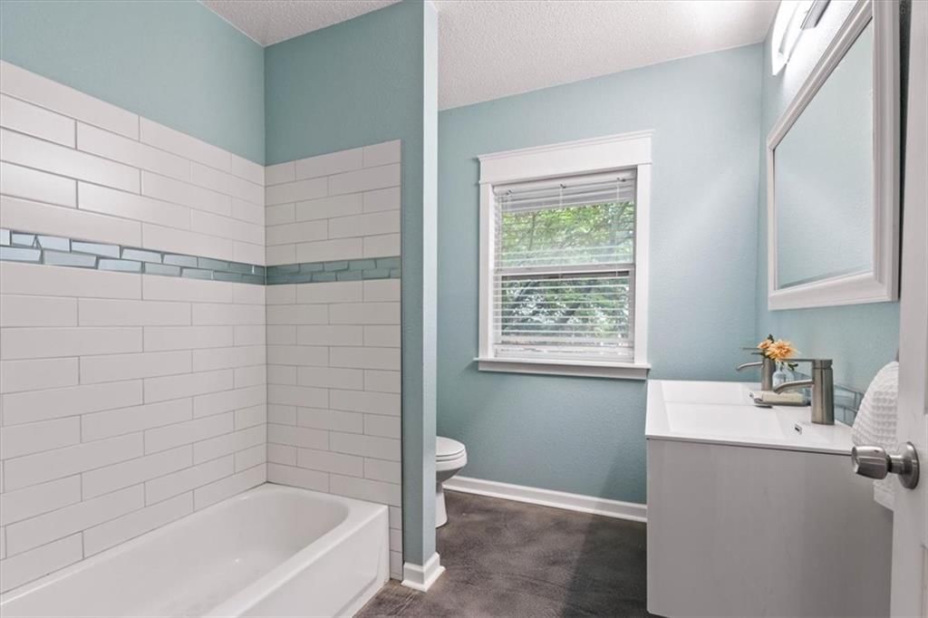 2827 CAMPBELL Street — photo 23