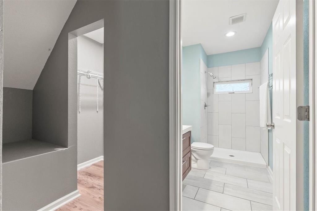 2827 CAMPBELL Street — photo 27