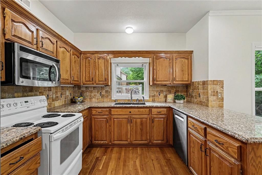 524 NE Garnet Lane — photo 11