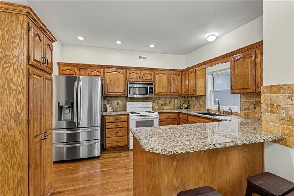 524 NE Garnet Lane — photo 12