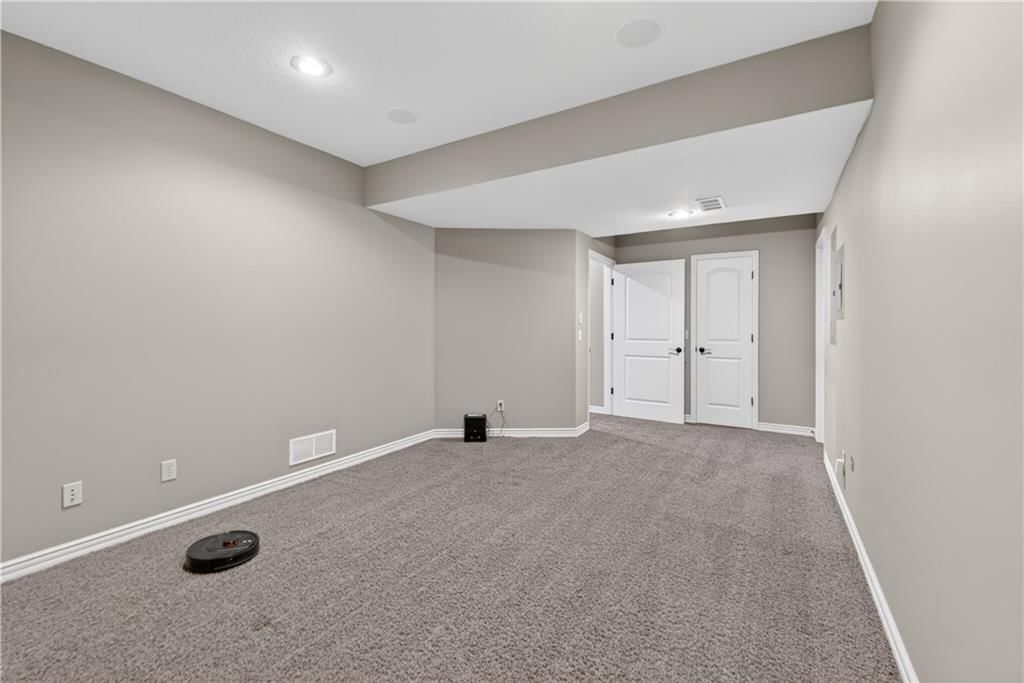 9414 W 149th Terrace — photo 71