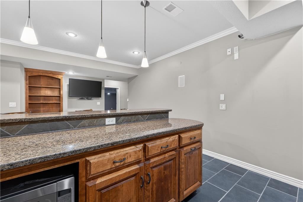 9414 W 149th Terrace — photo 75