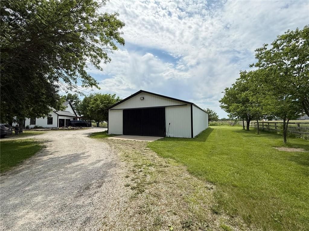 31700 Osawatomie Road — photo 4