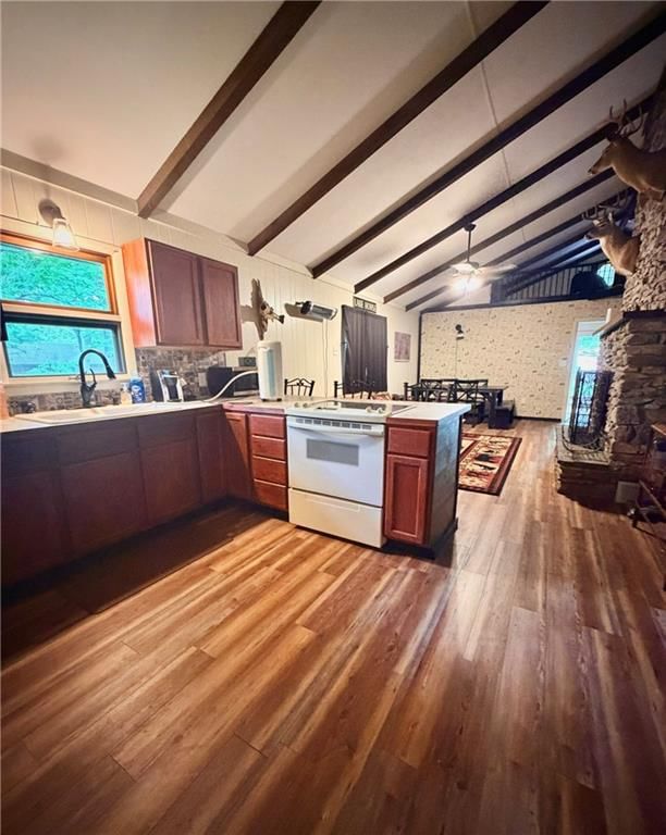409 SW Lakeside Drive — photo 6