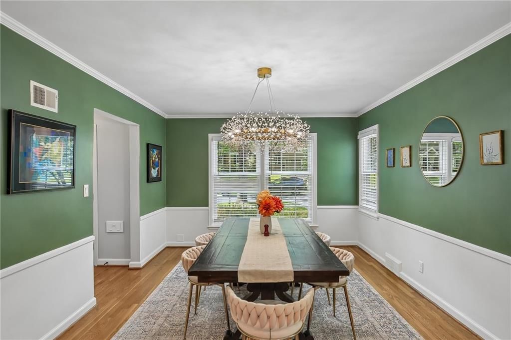 1210 Romany Road — photo 10