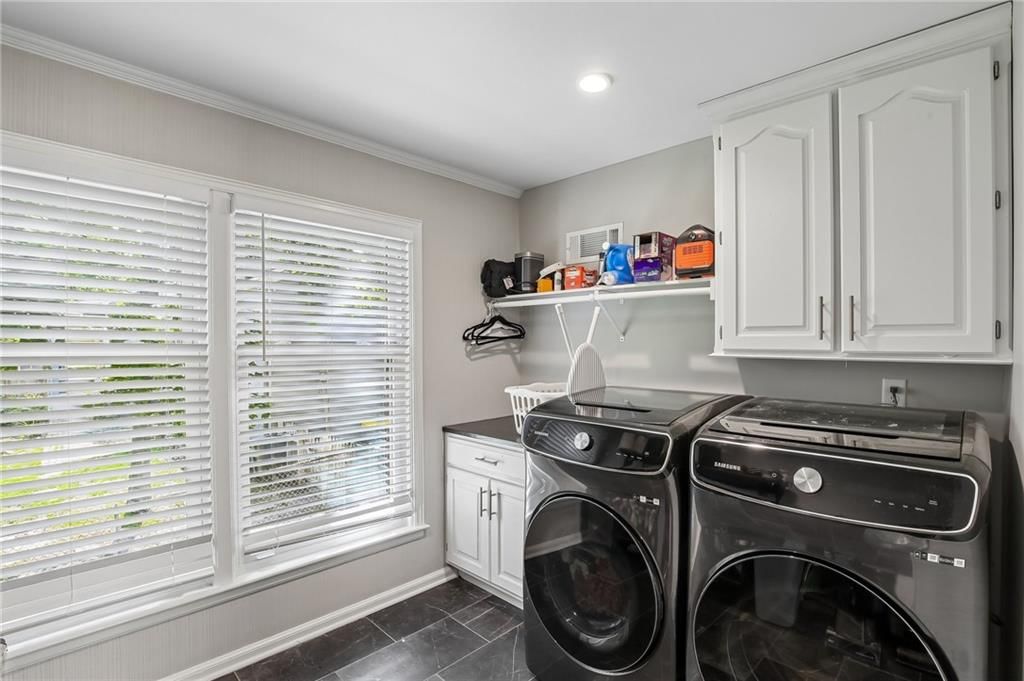 1210 Romany Road — photo 17