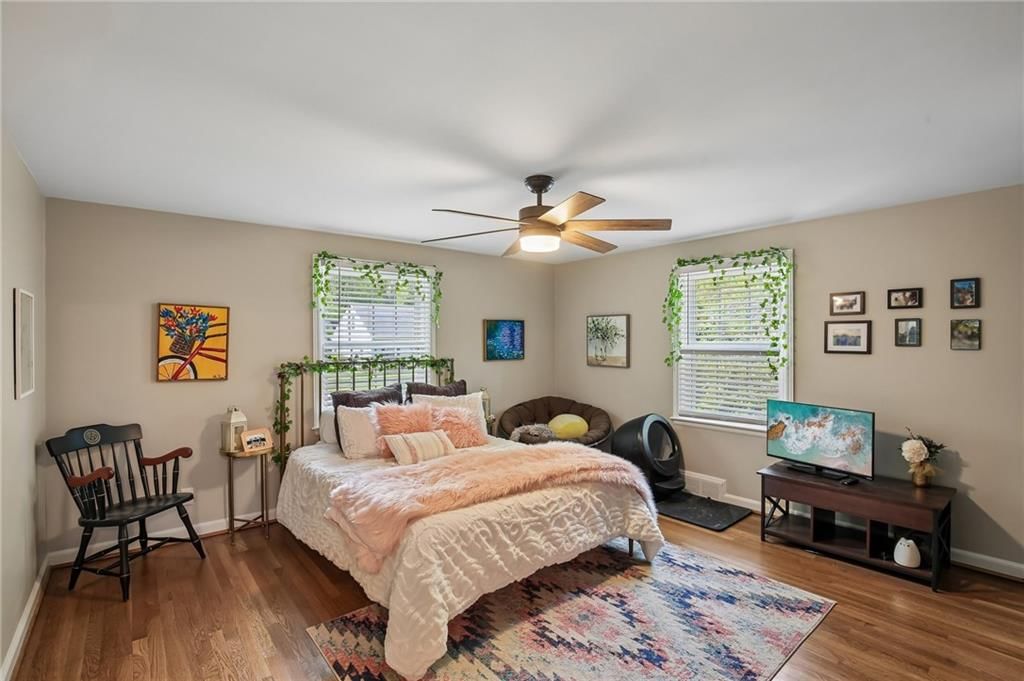 1210 Romany Road — photo 30