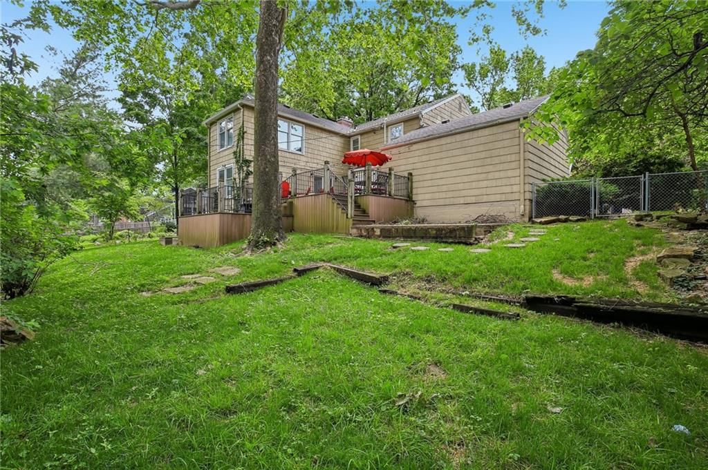 1210 Romany Road — photo 39