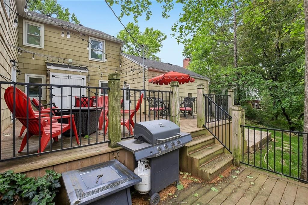 1210 Romany Road — photo 41