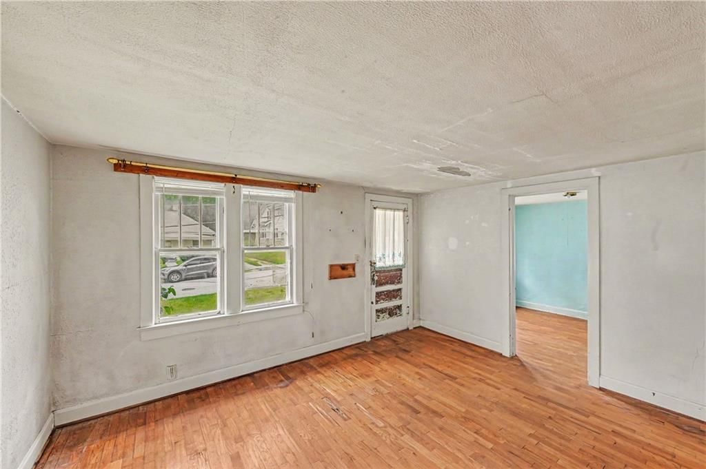 1129 S Dodgion Avenue — photo 5