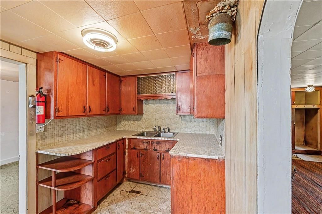1129 S Dodgion Avenue — photo 10