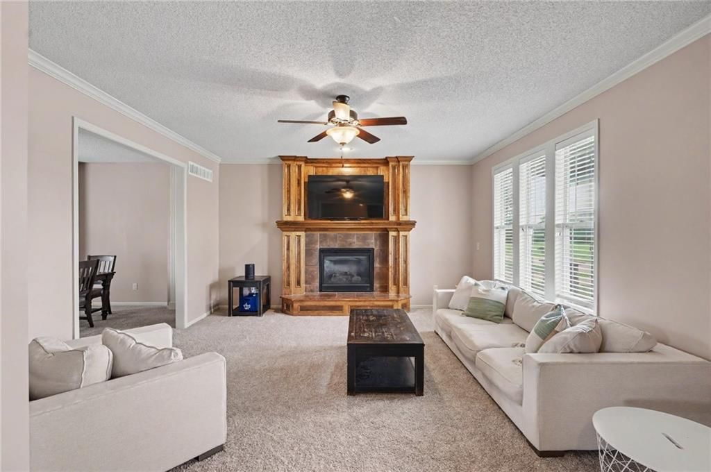 10208 Theden Circle — photo 7
