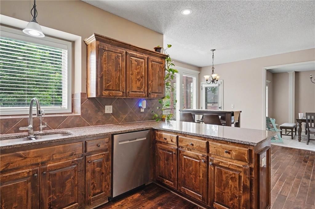10208 Theden Circle — photo 15