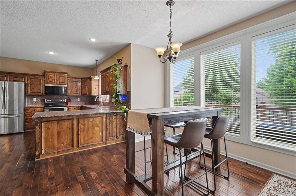 10208 Theden Circle — photo 17