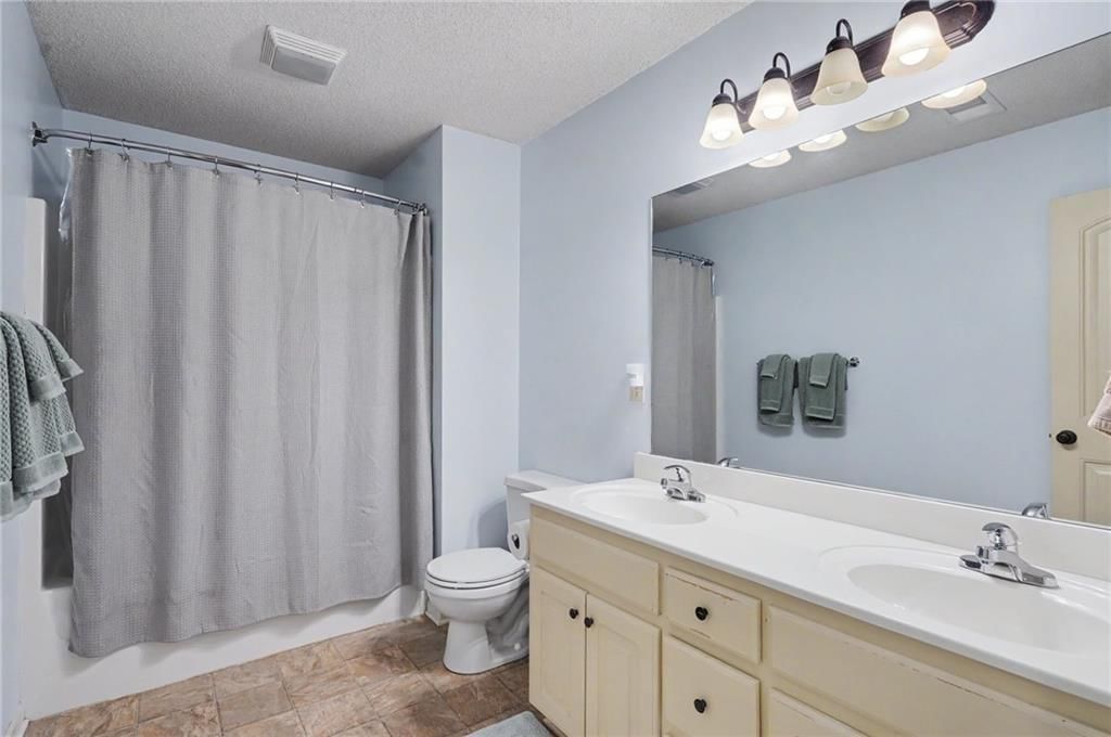 10208 Theden Circle — photo 25