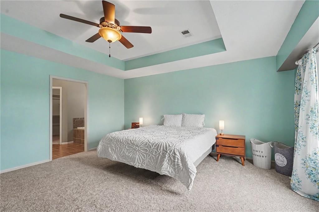 10208 Theden Circle — photo 32
