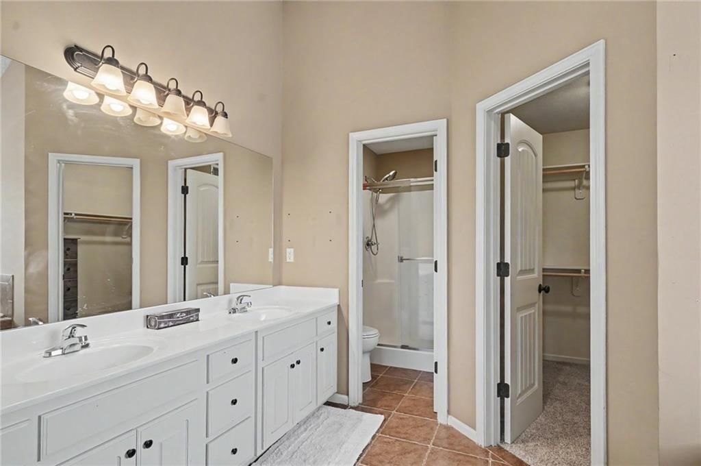 10208 Theden Circle — photo 34