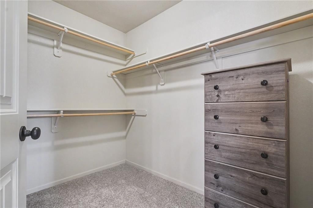 10208 Theden Circle — photo 36